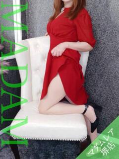 月乃たまき