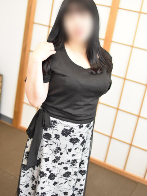 あやの(昭和49年生まれ) 熟年カップル名古屋～生電話からの営み～（人妻・熟女デリヘル）