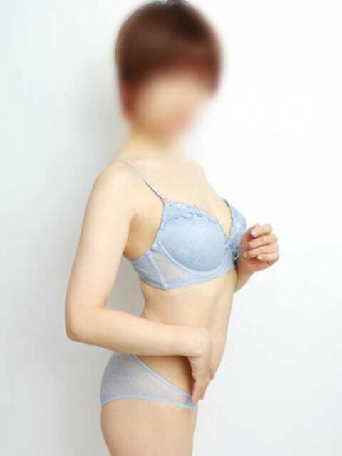 山田 ミセスの手ほどき（オナクラ）