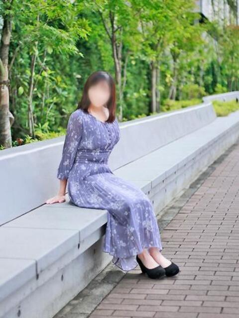 石塚 りこ こあくまな熟女たち 西川口店(KOAKUMAグループ)（人妻・熟女デリヘル）