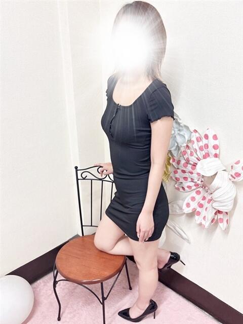 三村 人妻ザ・ベスト店～日本人専門～（人妻系デリヘル）