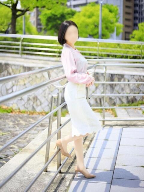 藤森 楓 こあくまな熟女たち 広島店（KOAKUMAグループ）（人妻・熟女デリヘル）