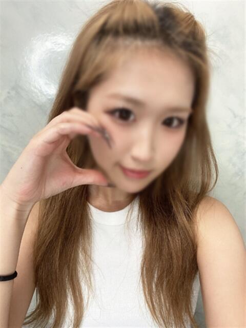 えな 渋谷くいーんず（素人専門ホテヘル＆デリヘル）