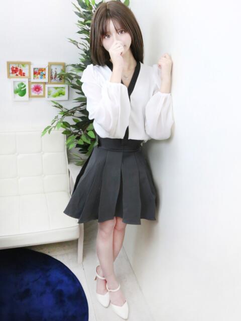 なこ S級しろうと娘（ホテヘル）