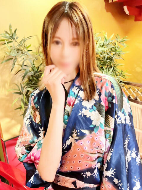 すず 紅(くれない)（セクキャバ）