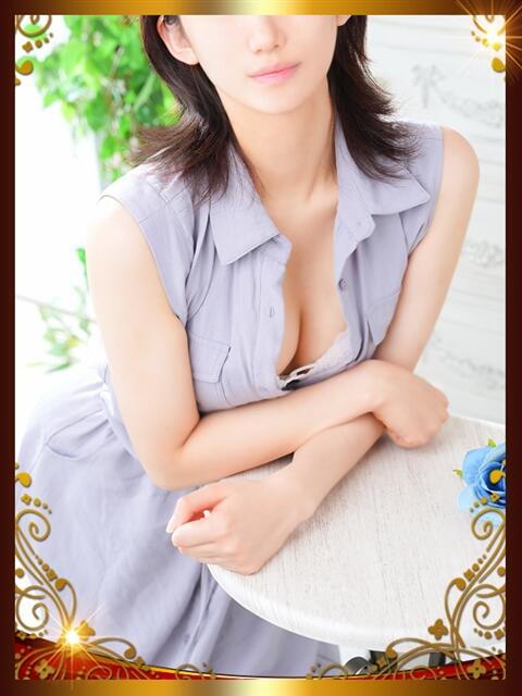 綾川 寧音 人妻セレブ宮殿（人妻デリヘル）