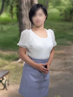 ゆか 新宿ミセスラウンジ東京（新宿・歌舞伎町/デリヘル）