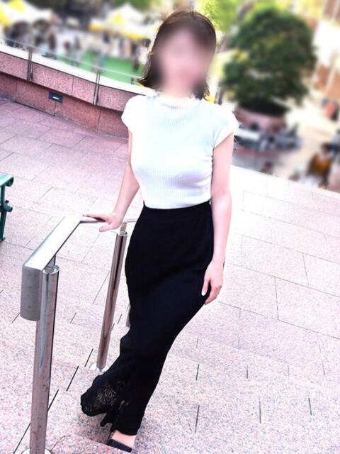 誉 東京人妻フォーシーズンズ（人妻・熟女待ち合わせデリヘル）