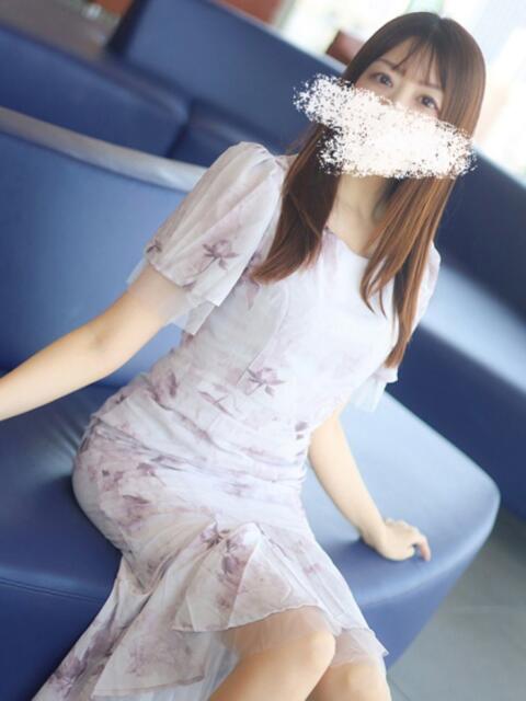 和泉まりな(いずみまりな) 鶯谷ナンバーワン(人妻デリヘル)