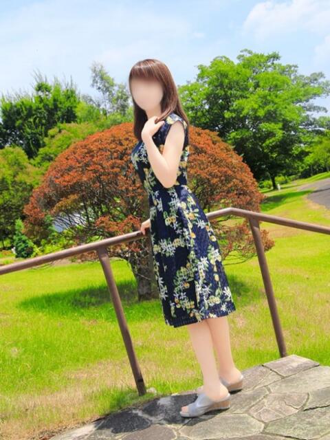 宮内 しずく こあくまな熟女たち伊勢崎店（KOAKUMAグループ）（人妻・熟女デリヘル）