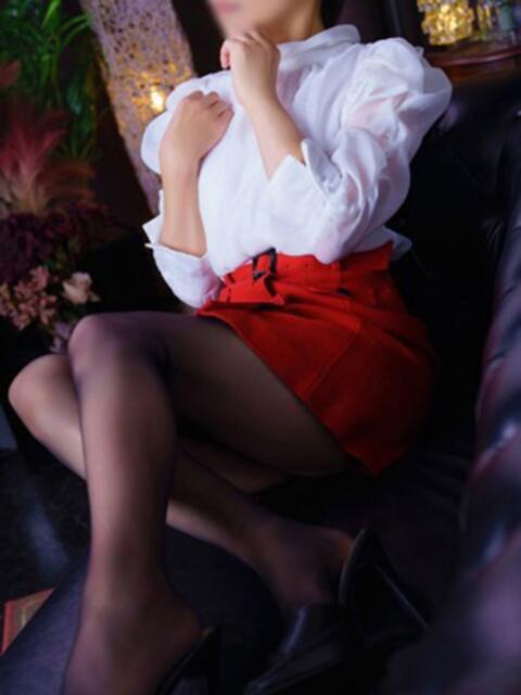 すみれ 奥様電車（駅待ち合わせ型デリヘル）