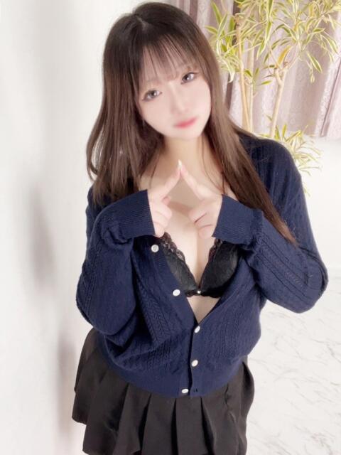 なぎ とある風俗店♡やりすぎさーくる新宿大久保店♡で色んな無料オプションしてみました（デリヘル）