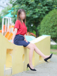 あやみ～☆巨乳妻・スレンダー 新居浜・奥様物語（新居浜/デリヘル）