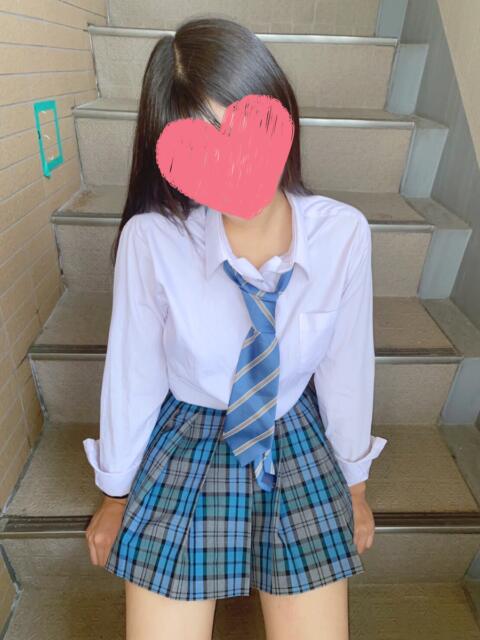 新入生 なぎさ 青チェと赤チェ(派遣型オナクラ&リフレ)