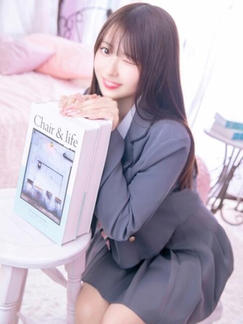 みる E+アイドルスクール新宿・歌舞伎町店（デリヘル）