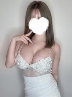 姫城ひなみ Mirajour（新宿・歌舞伎町/メンズエステ）