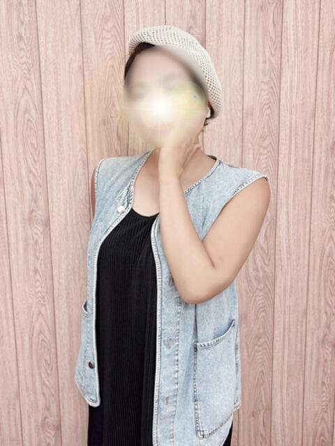 いつき 松戸駅西口ママ友さーくる（人妻デリヘル）