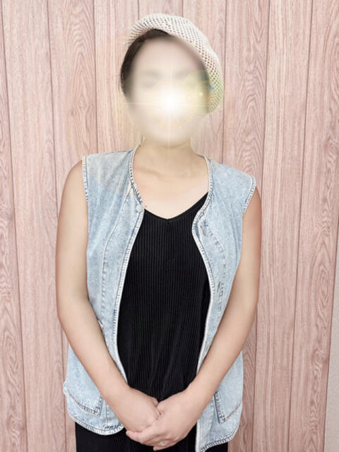 いつき 松戸駅西口ママ友さーくる（人妻デリヘル）