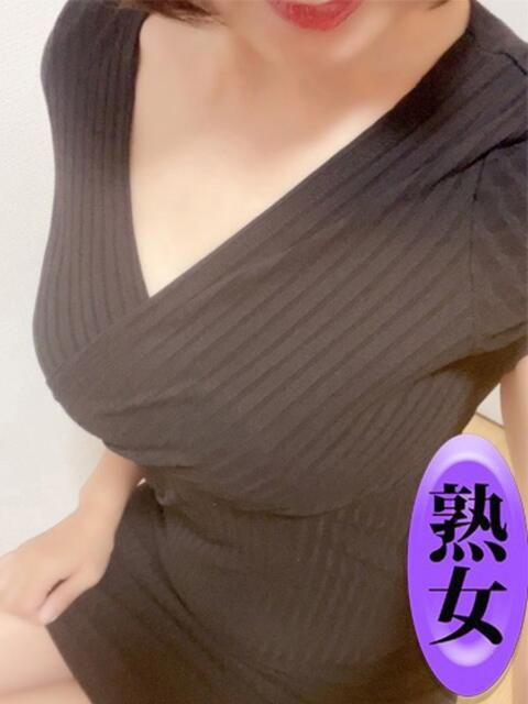 花山さおり 美魔女エステ（【非風俗】メンズエステ）