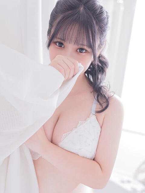 【いおり】美巨乳10代「E」♪ バブルリングプラス（デリヘル）