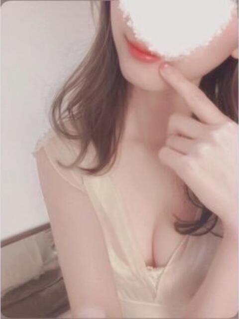 小雪 美魔女セラピー（【非風俗】メンズエステ）