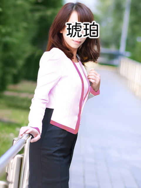 霧島 琥珀(渋谷)(人妻デリへル)