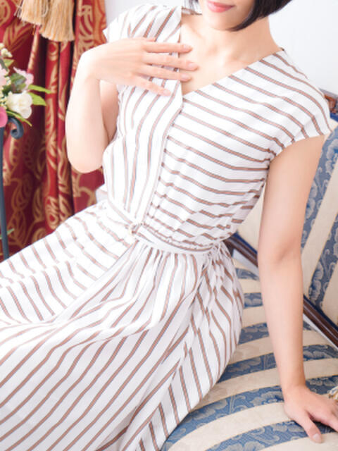 うみ 横浜人妻セレブリティ（ユメオト）（人妻系デリヘル）