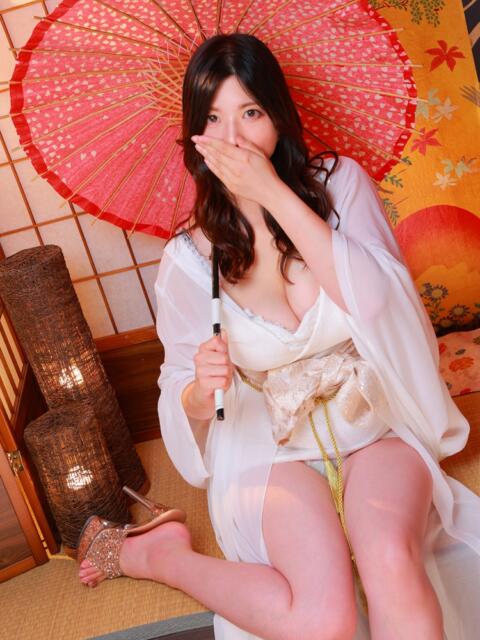 みおり ラブじゅばん(セクキャバ)