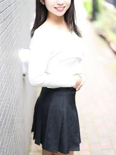 二宮かりな 全裸妻NTRサークル（デリヘル）