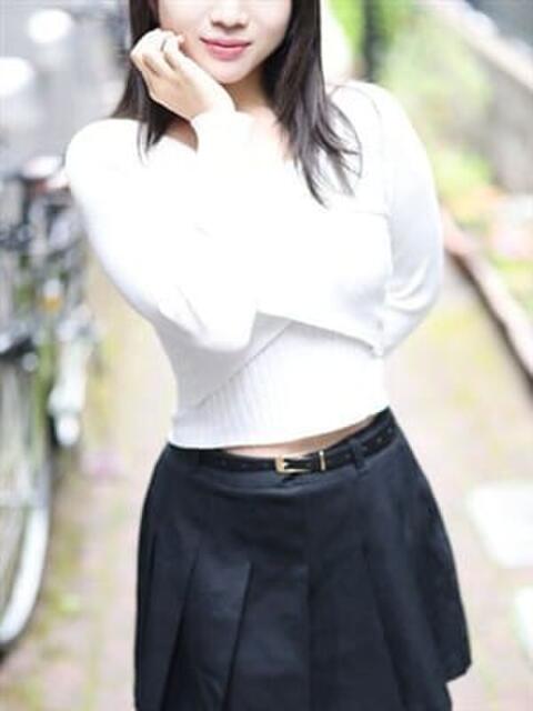 二宮かりな 全裸妻NTRサークル（デリヘル）