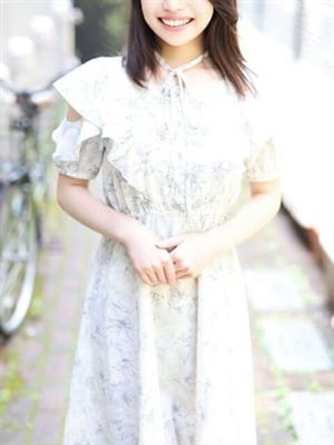 小川ゆな 全裸妻NTRサークル（デリヘル）