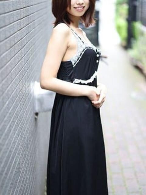 暁さんご 全裸妻NTRサークル（デリヘル）