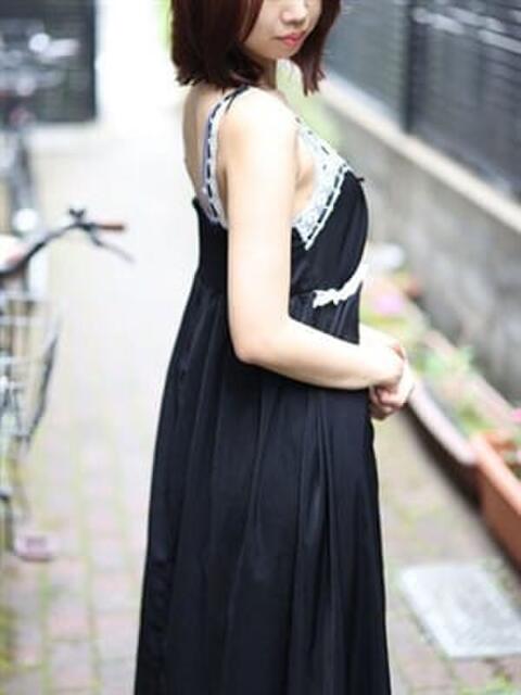 暁さんご 全裸妻NTRサークル（デリヘル）