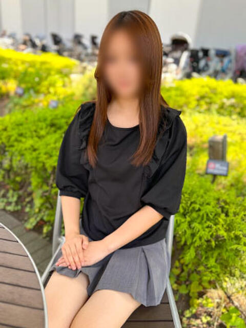 ゆいな かりんと大宮（オナクラ）