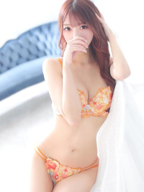 あやみ クラブ バレンタイン大阪（素人美女専門デリヘル）