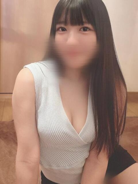 瀬戸まりな アロマギルド厚木店（【非風俗】メンズエステ）