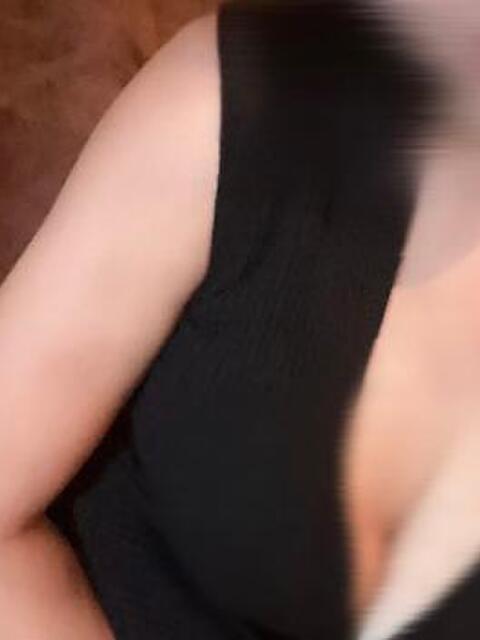 望月あみ アロマギルド厚木店（【非風俗】メンズエステ）