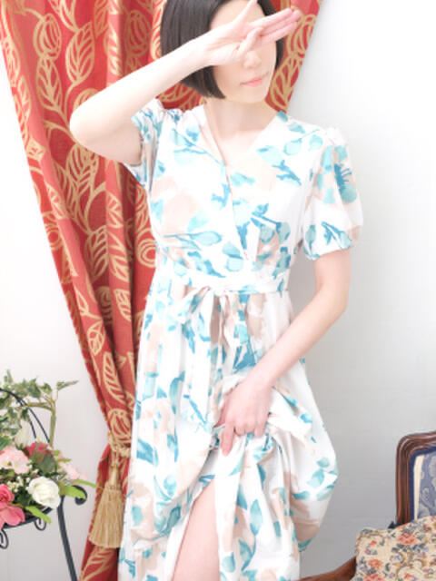 みつき 横浜人妻セレブリティ（ユメオト）（人妻系デリヘル）