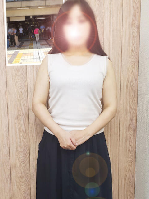 よしの 松戸駅西口ママ友さーくる（人妻デリヘル）