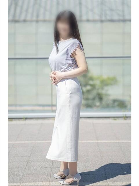 じゅり 奥鉄オクテツ大阪（駅待ち合わせ型人妻デリヘル）