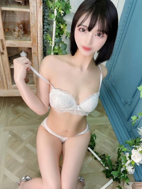 すずは【色白清楚娘はドスケベ】 STELLA NEXT－ステラネクスト－（デリヘル）