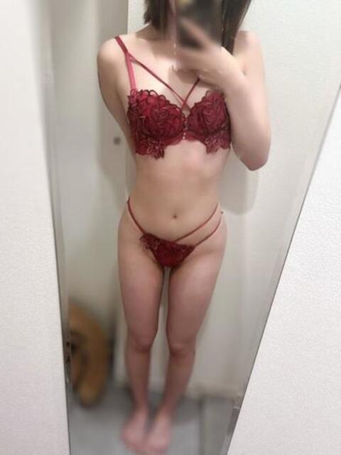 ひな【超カワ細身美脚の逸材】 STELLA NEXT－ステラネクスト－（デリヘル）