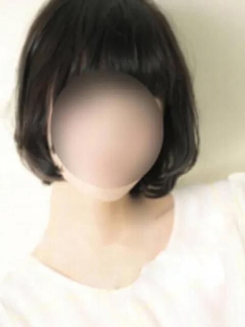 なぎ 奥様さくら難波店(人妻系ホテヘル)