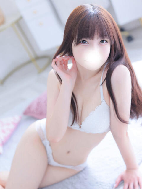 さらさ★純真黒髪の敏感現役JD 渋谷S級素人清楚系デリヘル chloe（デリヘル）