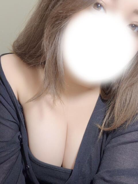 もも ももいろワイフ(久喜)(人妻デリヘル)