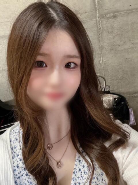 にな リアル 日本橋店（ホテヘル＆デリヘル）