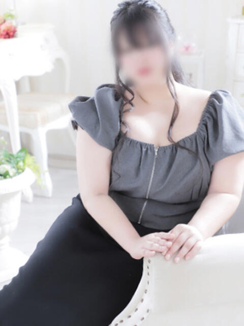 初音（はつね） 熟女の風俗最終章 名古屋店（熟女デリヘル）