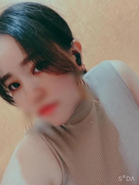 まお クレイジーキャバクラ パニック(セクキャバ)