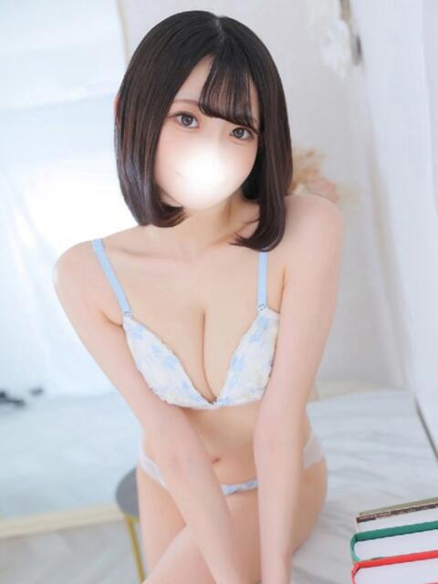 しおり★キス魔の密着プレイ★ S級素人清楚系デリヘル chloe(デリヘル)