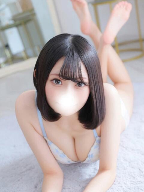 しおり★キス魔の密着プレイ★ Chloe五反田本店　S級素人清楚系デリヘル（デリヘル）